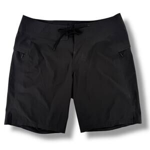 Lululemon Classic Cargo Pocket Board Shorts Mens Sz 32 Linerless Black 9"